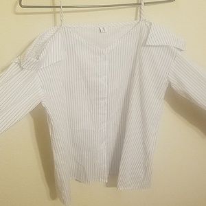 Style Nanda off the shoulder blouse